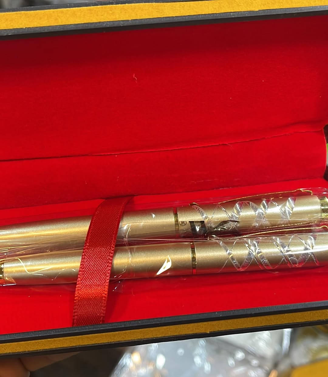 هدية عيد المعلم
بسعر 2000 دينار 
متوفر لدى مكتبة كلكامش فرع شارع بلقيس
والفرع الثاني سوق ال4000 مقابيل حسينة المرتضى
متوفر توصيل 🚚


**إذا كنت صاحب هذا الإعلان وتريد حذفه لأي سبب، رجاءا أرسل رسالة إلى الدعم الفني**