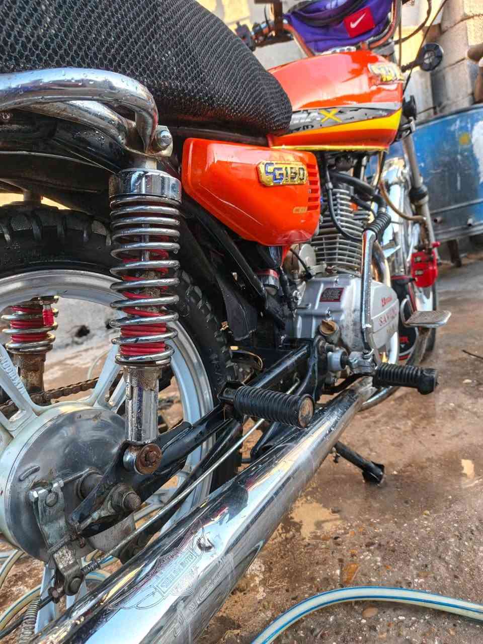 دراجه سيفان للبيع دراجه نضيفه مثل مابين كدامك بل صوره سعر. 550 رقمي 
***********
