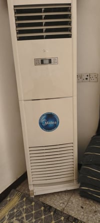 سبلت ميدية للبيع شغال بس غاز مابي 07734894418  السعر 300الف