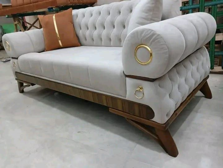 عرض لمدة  اسبوع 😍😍

موديل شانيل 

تخم شغل عراقي موديل تركي عشر مقاعد خمس قطع   قنفتين ثلاثي وقنفه ثنائيه وكراسي عدد 2اضافه  كوشات هديه عدد 10

أنتبااااه إلى لأسعار 
ال١٠ مقعد  725الف 
ال٩ مقعد   640لف 
ال٨ مقعد   625الف 
ال٧مقعد   560لف
ال٦مقعد.   525الف
ال٥مقعد   425 الف
خمس قطع اثنين كبيرة ثلاثيه وحده وسط ثنائية و كرسيين مع كوشات عدد 6
جميع الالوان متوفر

القاعدة خشب كله بلوك 18مل
القماش چگور قديفه ثكيل او حسب الطلب متوفر انواع الاقمشه 
الاسفنج مميز اول مضغوط علو الاسفج 7سم 

❇️قياسات القنفات ❇️
190سم  القنفه الكبيرة ام ثلاث مقاعد 
150 سم القنفه الوسط ام مقعدين 
75 سم  الكرسي

العمق الكلي للتخم  75 سم عرض المقعد الصافي60
ضمان حقيقي للامانه 5سنوات 

❌❌❌لا تدفع المبلغ اذا  اجاك يختلف عن الصورة❌❌❌


**إذا كنت صاحب هذا الإعلان وتريد حذفه لأي سبب، رجاءا أرسل رسالة إلى الدعم الفني**