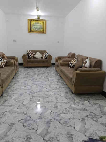 للبيع
بيت ٢٠٠م طابق واحد

 بناء نظيف جدا عكاده

سعر ٢٠٠ بيه مجال

بيت بسعر مناسب

يقع في حي العسكري قرب مول صافي قرب الحديقه الأولى

يحتوي على غرفتين وصاله ومطبخ وصحيات داخليه وخارجيه واستقبال وحديقه

موبايل للاستفسار ***********
