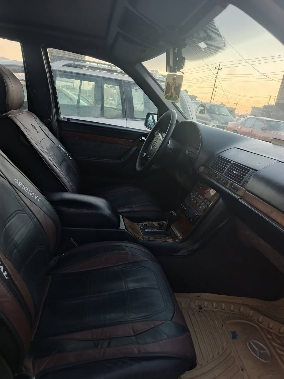 سلام عليكم شبح مديل 1993
اسود غير محدد رقم بغداد 
مكاني ناصريه سيارة جاهزه 
وكالة او تحويل 
سعر 50 وبيها مجاال
***********
