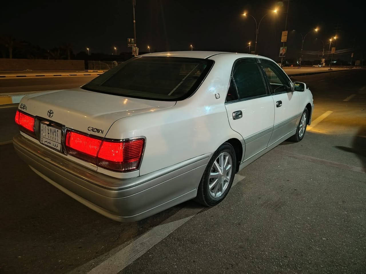 سلام عليكم
للبيع ملكه كركوك مدفوع الكمرك قرصها واصل باقي بس رسوم الرقم ملصق جامه  لوحات حديد
(بيها گصه بدنه اماميه فقط فقط الباقي كفاله )
& مكينه vvt.i شاصي 71 
& مديل 2003 
& دكمتين برده خلفيه
& تحوير النجف فوك وجوه دشبول نجف
& كرستال اصل 
& دركه صاج
& كشنات مخمل
& حداديه اماميه خلفيه نضيفات
& باتري جديد 
& تبريد ثلج + سبلت دوار + تبريد خلفي
& ويل نجمه اصلي 
& تخم تاير 
& كامره خلفيه
& تور كشنات اصلي 
$ 105 وبيها مجال 
مكان السياره النجف
موجود اتصال فقط
***********
