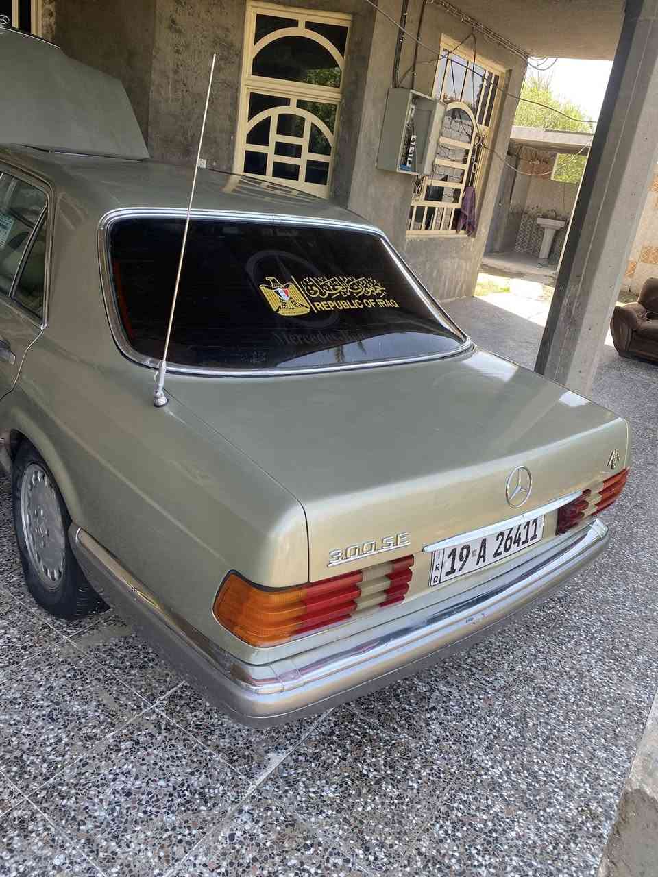 مارسدس جامبو موديل ٨١محدثه شكل٩١
رقم كربلاء مشروع وطني تحويل مباشر 
محرك وكير بطه لاتبخير ولاتنقيص 
مصبوغه عام للجماليه فقط بدون حادث
قواعد دبل سليمه بلادي 
دوشمه جديده
السعر ب ٤٤ بيها مجال 
مكاني بغداد المحموديه 
***********
