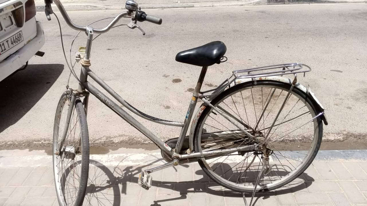 السلام عليكم باسكلات عدد 2
للبيع سعر الحمر الجبلي 90
نضيف جاهز من كلشي ماعده مفتاح السرج 
والسياحي رايده 50
وبيهن مجال لطيبين 
عنوان بصره القبله 
رقم الهاتف ***********
