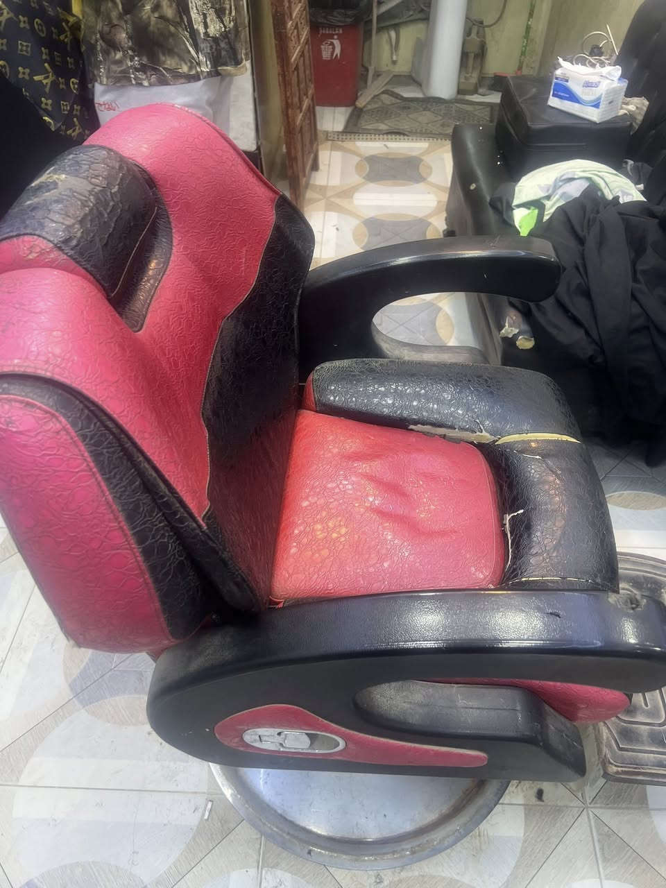 زوج كراسي للبيع النظافةه وسط الصور مبينةه المكان بغداد السعر 200 وبيهن مجال


**إذا كنت صاحب هذا الإعلان وتريد حذفه لأي سبب، رجاءا أرسل رسالة إلى الدعم الفني**