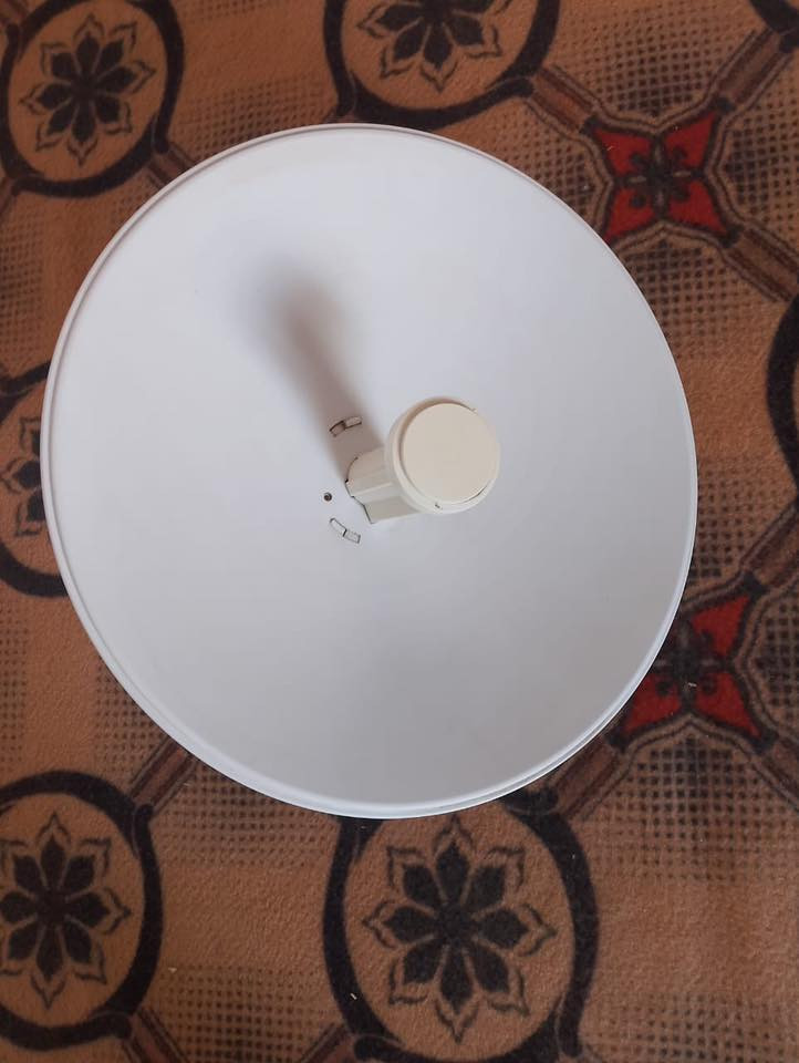 السلام عليكم ورحمة الله وبركاته 
من رخصه الادمن 
نانو بور مع راوتر للبيع مستخدم قليل جدا 
هاتف ***********
***********
