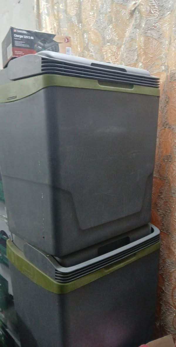 صباح الخير ثلاجة مخصص لسفر بيه نظامين تشتغل ع كهرباء وتشتغل ع جداحة السياره


**إذا كنت صاحب هذا الإعلان وتريد حذفه لأي سبب، رجاءا أرسل رسالة إلى الدعم الفني**