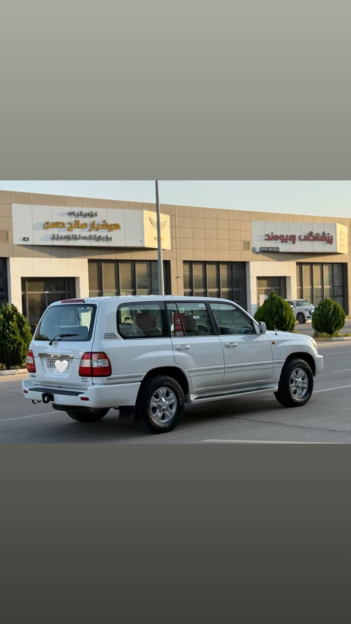 Toyota land cruiser 2006
مۆنیکا ٢٠٠٦  G.X.R
مواسەفات فوول
١٩٧٠٠٠ کم ڕۆشتووە
ناو زەرد و فۆڕمیگا
گێڕ ئۆتۆماتیک
سڵاید و سەلاجە
قوفلی ئەکسل (diff lock)
چوار تایەی لۆکی لە ژێرە 
گێڕ و مەکینە و ئەکسلی بەشەرت
تەنها دوو پەڵەی بۆیاخە
هەموو گیانی بەشەرت هیچ مەسرەفێکی تیانیە
سەنەوی و ژینگەی تازەیە 
٢٠٥ گەڵا و کەمێک معامەلە
*********** السليمانية, العراق
