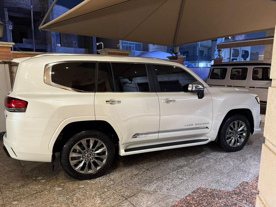 لاندكروز 2024 SAS VX ضمان شركة sas ماشية 1300 km محرك V6 4000  مكان السياره اربيل للاستفسار عن السعر الاتصال او واتساب  
0751 768 9727
