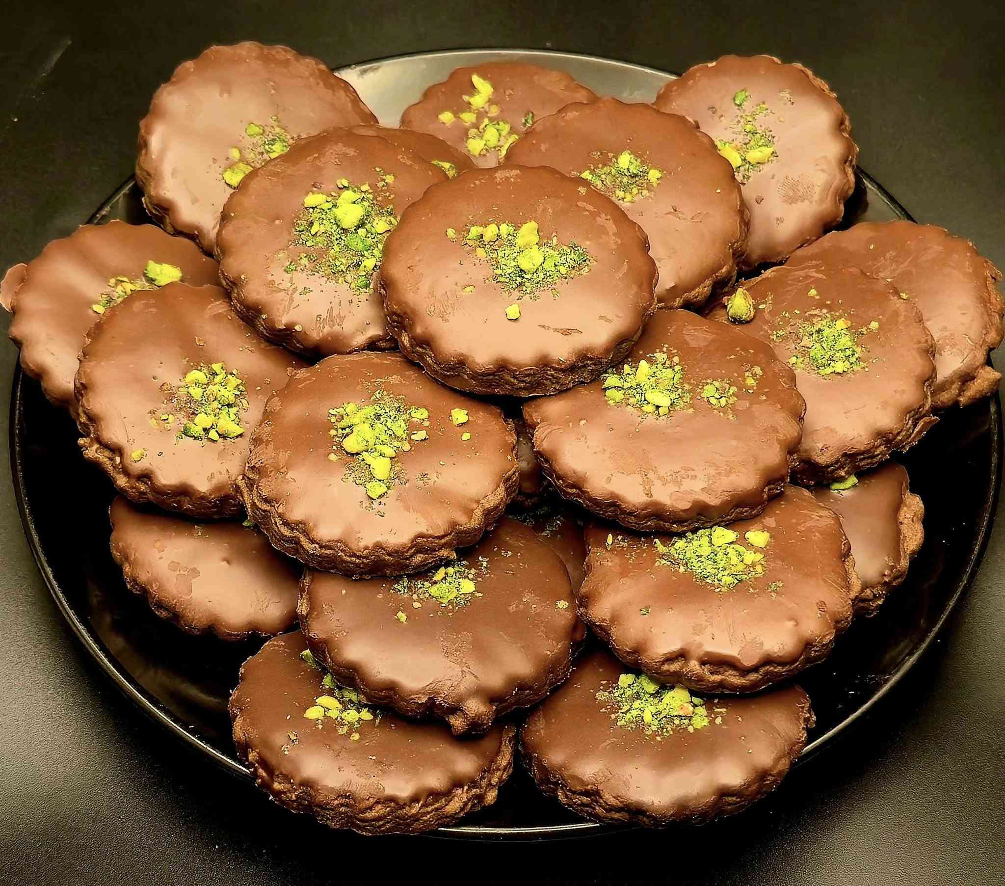 ✨ تحية طيبة لزبائن حلويات ومعجنات معوش ✨

نوفر لكم السابلي  🍪
بأشكال متنوعة ومميزة تناسب جميع الأذواق 😍

🌸 مناسب للجامعة
🌸 خفيف ولذيذ لكل وقت
🌸 مثالي كضيافة أنيقة

💖 نحرص على الجودة والطعم الذي يرضيكم دائماً
العنوان : حلويات ومعجنات معوش - شارع الحضره مقابيل

انسب الاسعار

الهاتف //

***********_***********

يتوفر واتساب

يتوفر توصيل 

الفرع الثاني قضاء حديثة الشارع الثاني مجاور عمارة دكتورة

عربية
