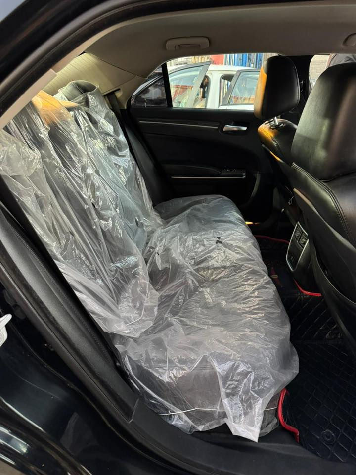 اوباما 2019 اصل
رقم بصره انكليزي تحويل ثاني يوم 
السياره ماشيه 80 ميل 
السياره ورارد امريكي حادثه فقط دعاميه 
بالعراق صار بيه جاملغ امامي تبديل وبنيد وجاملغ ايمين صبغ 
العنوان التنومه 
***********
