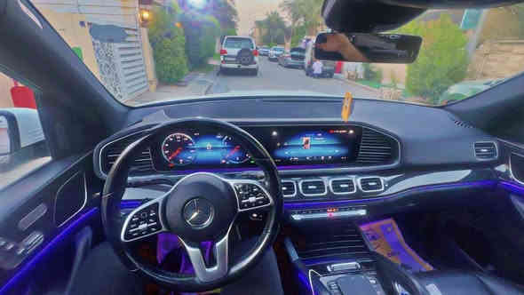 السلام عليكم مرسيدس GLE 350 2021 امريكي كلين تايتل بدون حادث بيها رصعتين مسحوبات BDR رقم اربيل باسمي تحويل ثاني يوم هزة جديدة فول مواصفات 1/1 
سلايت 
جلد 
كشنات تدفئا تبريد
رادارات 360 درجة 
مري شفط 
موس 
شاشة بنل (متصل) 
انارة محيطية 65 لون 
حساس امامي خلفي 
وبعد بيها مواصفات هواي 
عليها كت AMG اصل من دبي سعرة دفتر وعليها ويالة اصل AMG ومغلفة ppf المانب سعره 3 الاف دولار ماشية 42 الف ميل صفر مسج مكان السيارة بغداد زيونة وسعر السيارة 53 الف دولار للاستفسار : ***********
