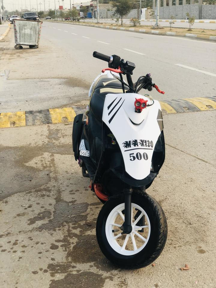 سلام عليكم دراجه ماكس عدله البيع مزوده بوشه ٥٥ كلج رياضي صولنصه fm ويل ويدات مال بريك ودبل خلفي دراجه خير من الله شلعه شك الكاع شك ومعدل هم خير من الله ونظافه شوف عينك الدراجه جاهزه وما نقصه شي تاخذه ربع ما ذب عليه مكاني واسط الزبيدية سعر 425 وبيه مجال  وهاذه رقمي *********** شراي بي خير ويدلل
