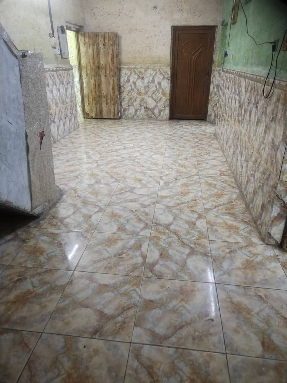 بيت البيع شطره شوملي خلف أسواق اشرد مساحته ٢٧٥ يحتوي علئ سبع غرف وصالتين ومطبخ وصحيات شراي يراسل خاص


**إذا كنت صاحب هذا الإعلان وتريد حذفه لأي سبب، رجاءا أرسل رسالة إلى الدعم الفني**