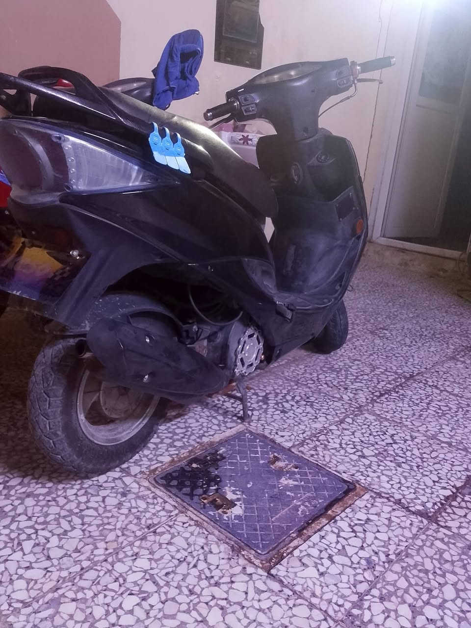 سلام عليكم شباب للبيع كامكو جي فور الدراجه جديده كلش كفاله من كلشي برغي ما عايزه مال حاويه مرتبه تفاصيل بعد اكثر اتصل رقم ***********مكان نجف كوفه سعر 550وبيه مجال
