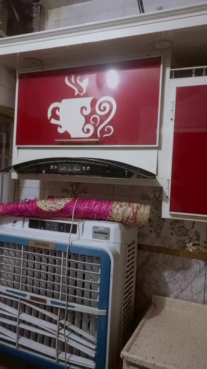 مطبخ نضيف جدا تفصال درجة اولى كلة مرمر مستخدم للبيع العنوان الحرية شراي اتصل ***********
