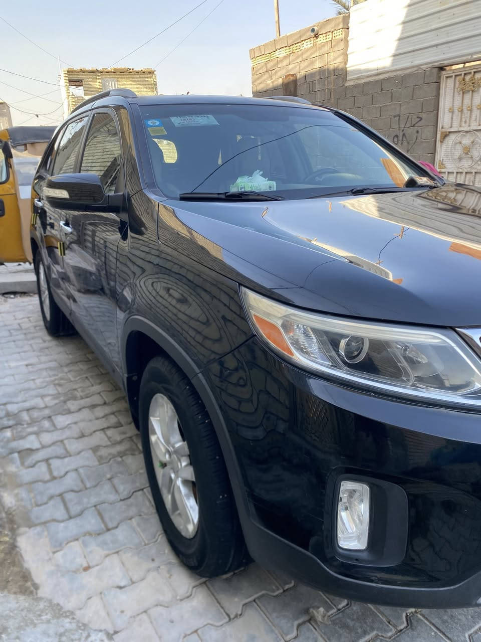 السلام عليكم للبيع كيا سورنتو 2014 سبعه راكب وارد امريكي مكينه وكير مكفولات مكينه  2400 GDI حادث السياره بابين وربع الجاملغ بارد مال الجهه اليمنه رقم بغداد انكليزي بسمي تحويل مباشر ثاني يوم تبريد ثلج مواصفاتها اشاير بل مري شاشه وحساسات خلفيه واماميه وكامره تحكمات استيرن تخم تايرات جدد السعر 138 وبيها مجال رقمي *********** مكاني بغداد
