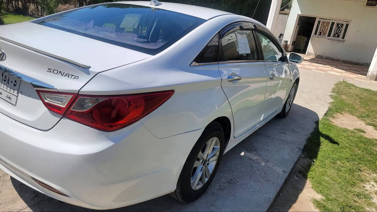 السلام عليكم سوناتا ٢٠١١  محرك ٢٤٠٠ دوش كير مكينه صدر مكفول تخم تاير جديد بيها رشات صبغ بالجاملغات الاماميه  رقم بغداد 
السعر 100 وبيها مجال 
مكان السياره بابل _ ناحيه النيل ***********
