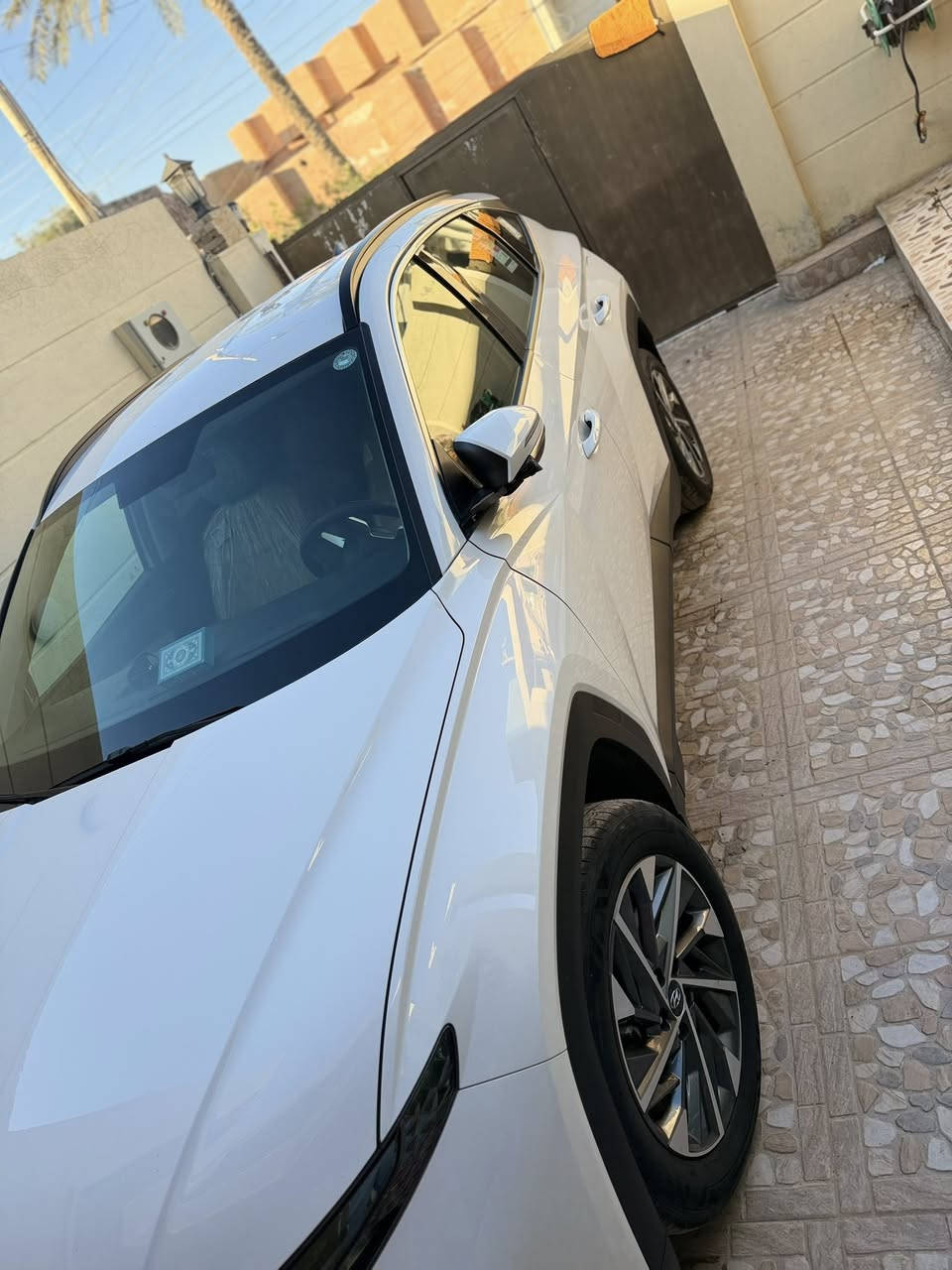 سلام وعليكم توسان 24 خليجي مكفوله  اربيل فول ماعده بونو رامه تخم تاير جديد شديتو قبل اسبوع  ماشيه 49 شرط التحويل الاتصال *********** ابو معتز.  عنوان السياره تكريت
