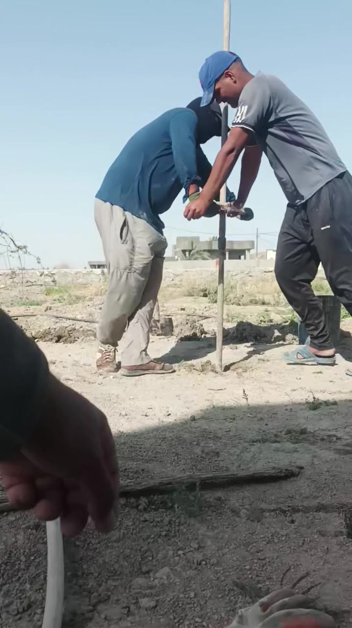 حفر الابار الرتوازية سقي الراضي الزراعية الاتصال ***********
