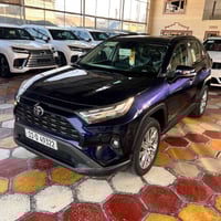 للبيع 2023 RAV4  XLE Premium فول مواصفات  بانزين ماشية 33 الف Mi  بجم ...