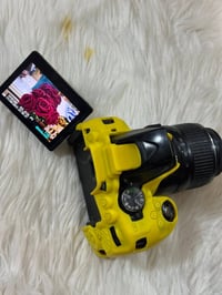كاميرا نيكون • D5300 • بطاريتين