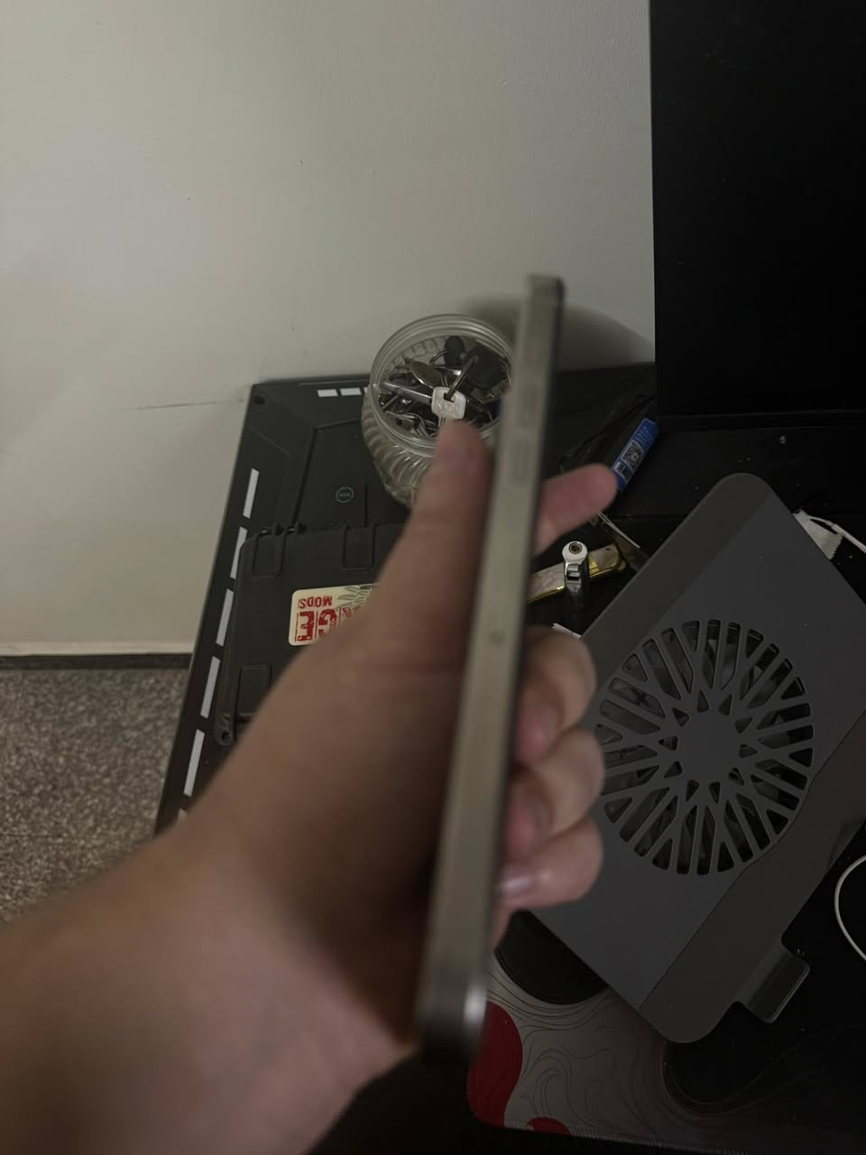 آيفون 15 برو ماكس للبيع
بطاريه 90  

نظافه 100/100 

ملحقاته كامله 

جهاز جداً نظيف ومال بيت 

950 الف قفل 

مكاني بغداد 

***********
