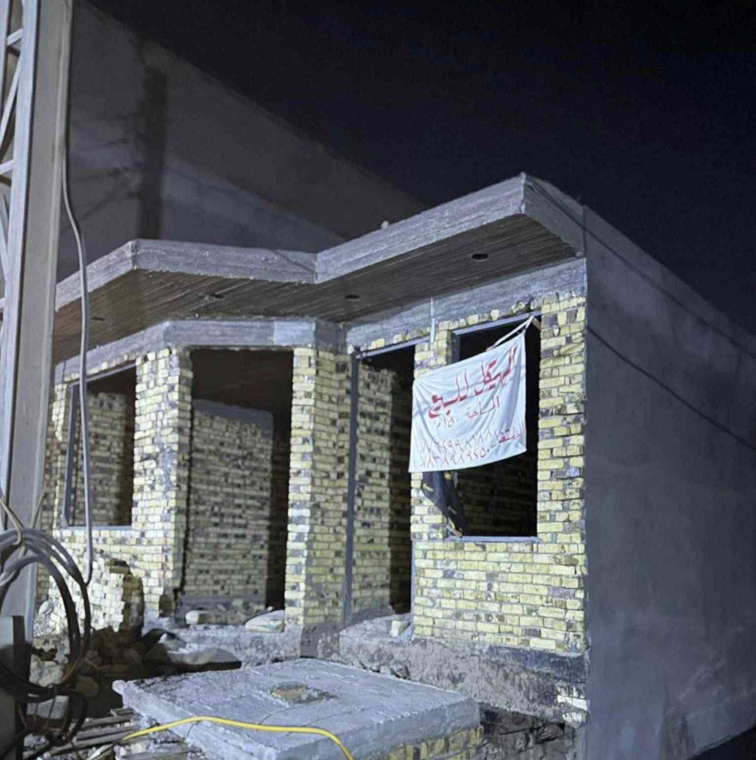 السلام عليكم هيكل للبيع طابو صرف مساحه ١٥٠م حي المهندسين شارع ام البنين قرب مدرسه النجوم  للستفسار الاتصال على الرقم
***********
