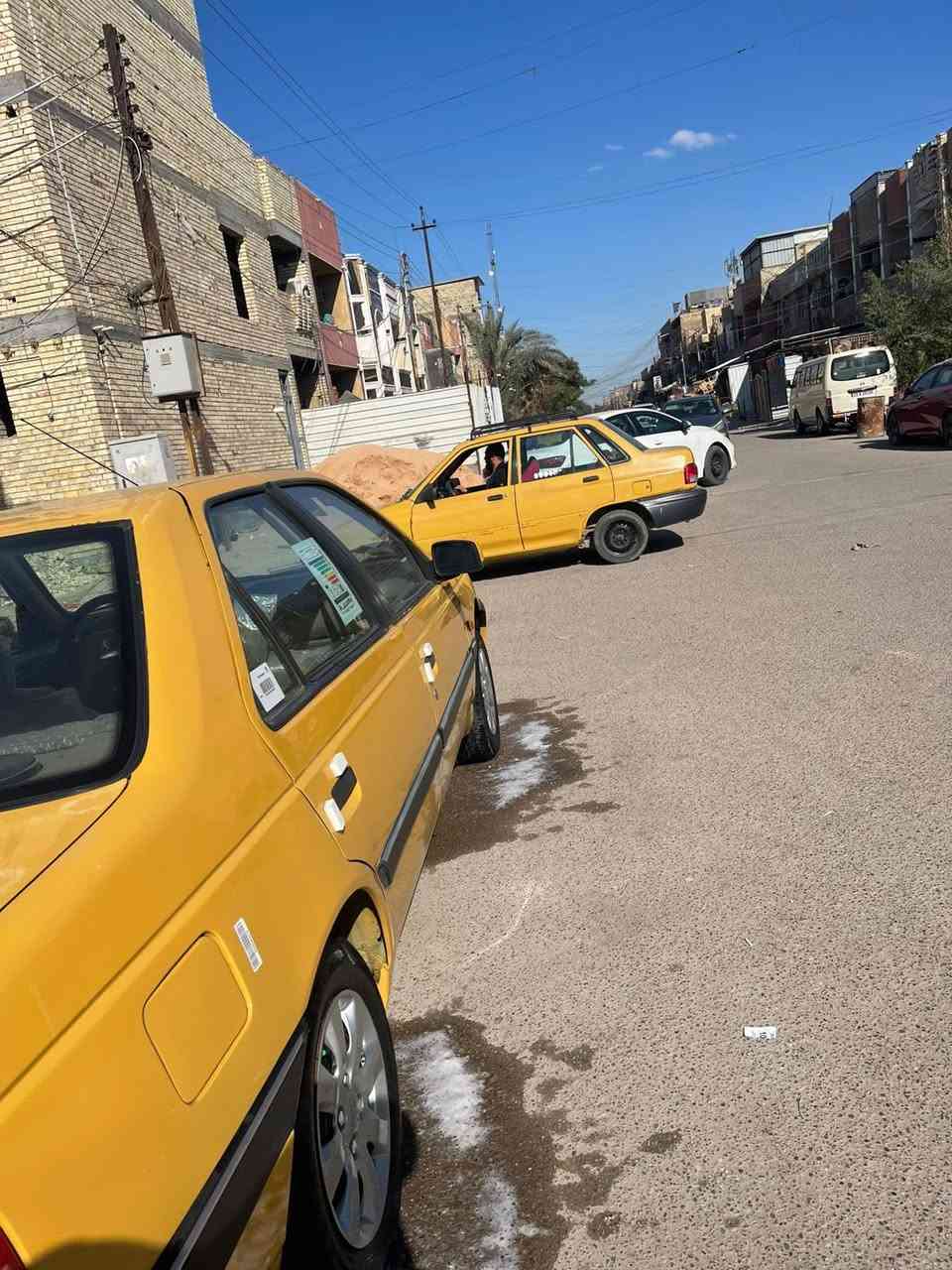 السلام عليكم شباب بيجو لميس موديل ٢٠١٥ سياره بيها هلال صفحه السايق الخلفي وبيها بارد باب الاسايق كير مكينه حداديه كله جديد مصفره هيئه وغرامات السعر ٤٥ المكان بغداد الشعب ***********
