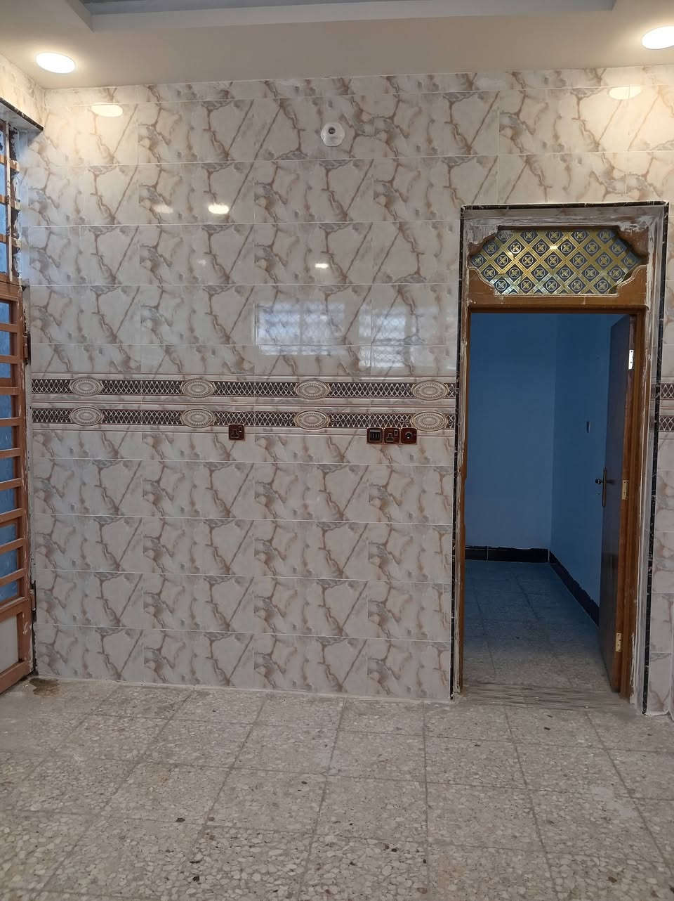 بيت لبيع ٥٠ متر حي النداء طابق واحد بناء جديد مامسكون بناء درجه اولئ شارع 20  كبال مجمع الكرار او قرب شارع. بيتي٨٦٦٩٨ بصف الركن  السعر ٥٣ مع مجاله بسيط اتصال رقم ***********
