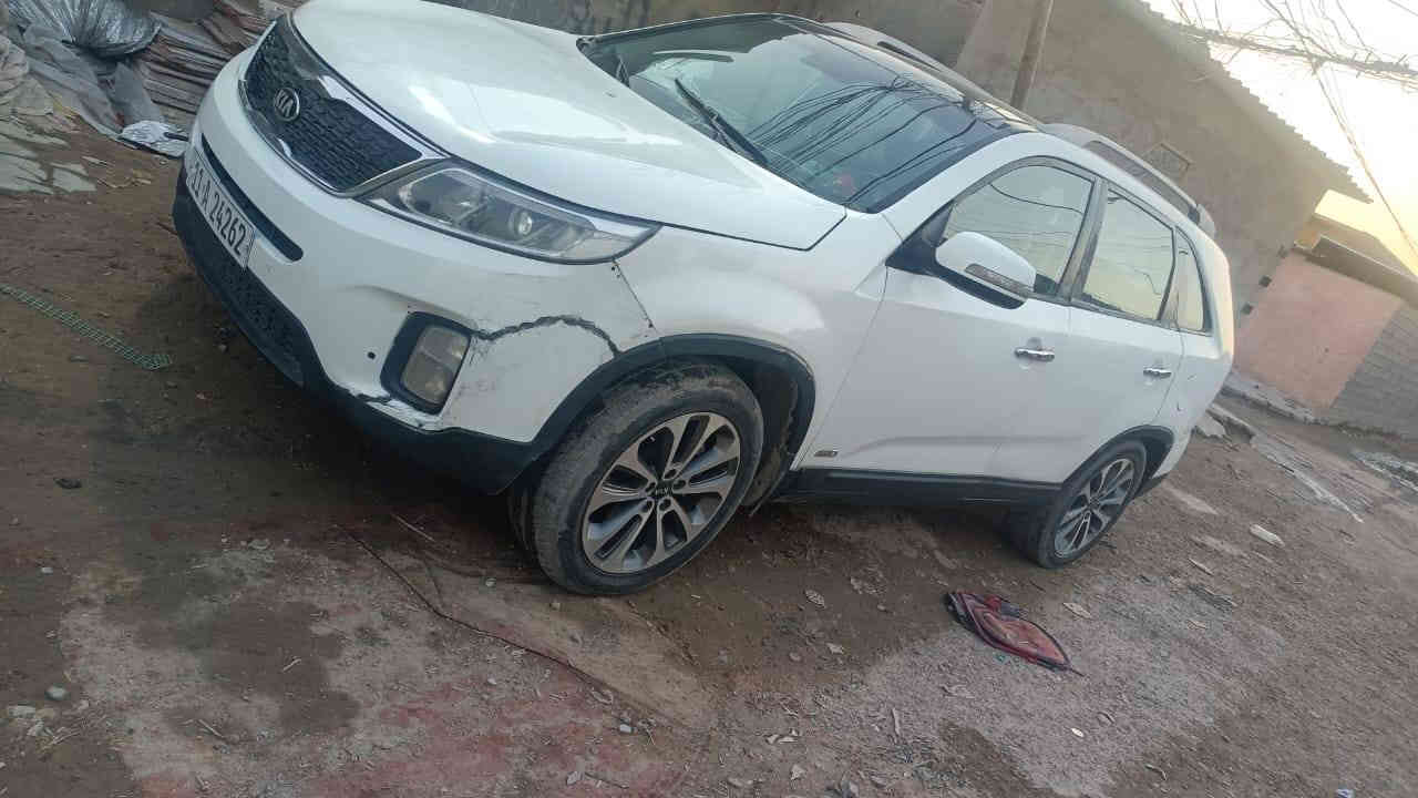 سلام عليكم سورنتو 2014وارد امريكي  للبيع او مراوس سعرهه 130وبيهه مجال 
6سلندر حجم المكينه 3500
السياره جافيه على صفحت السايق ومعمره بيهه تبديل تكمه فقط كير مكينه مكفولا تحويل مباشر فول موصفات نواقصهه بس غاز التبريد صدرهه حلو بكان بغداد الشعله رقم الهاتف***********
