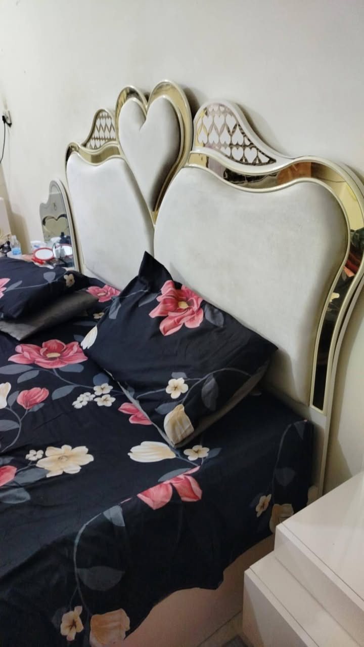 #للبيع غرفه تركي 9 قطع كلش نضيفه ومستعجلين ع بيعتها السعر 530 العنوان حله الكرامه


**إذا كنت صاحب هذا الإعلان وتريد حذفه لأي سبب، رجاءا أرسل رسالة إلى الدعم الفني**