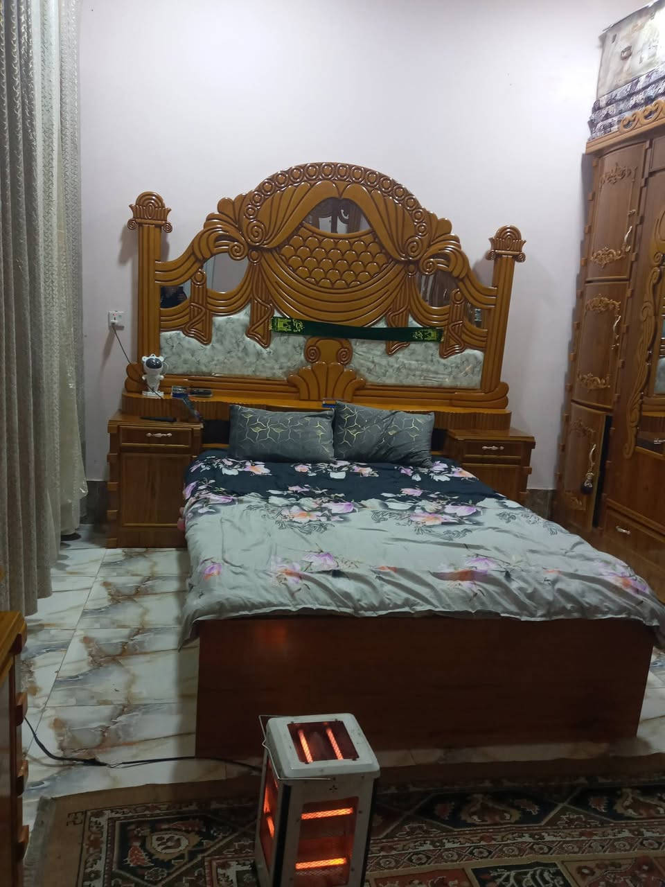 غرفه البيع اخو جديد مامستخدم ٤ أشهر فقط السعر خاص او اتصال على رقم
***********
