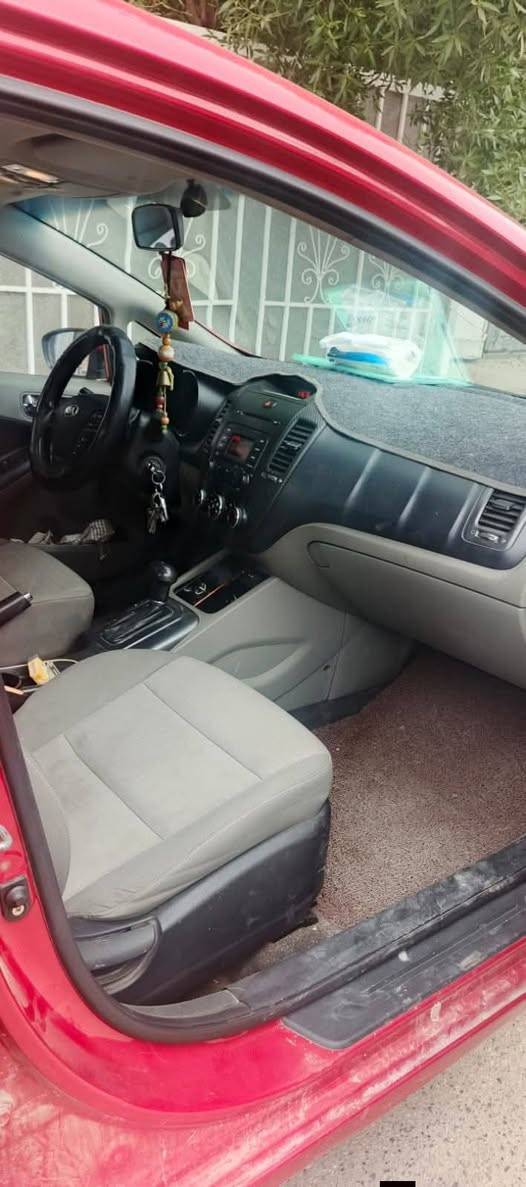 السلام عليكم.. للبيع كيا سيراتو ٢٠١٥ فول مواصفات فول ماعدا البصمه . مكفوله كفاله عامه عدا بارد جدا بسيط بالباب الخلفي. السعر130يها مجال الشراي للاستفسار *********** السياره مكفوله محرك ١٦٠٠ والبنيد مبدل  العنوان حي العامل تواصل رقم بي وات ساب ممتواجد ع الفيس
