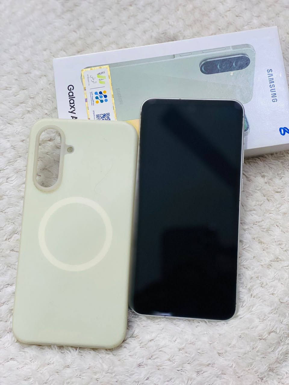 السلام عليكم اي 56 جهاز استعمال شهرين كامل ملحقات اخو الجديد داخليه 8 ب256 السعر 360 وبيه مجال مكاني بابل***********
