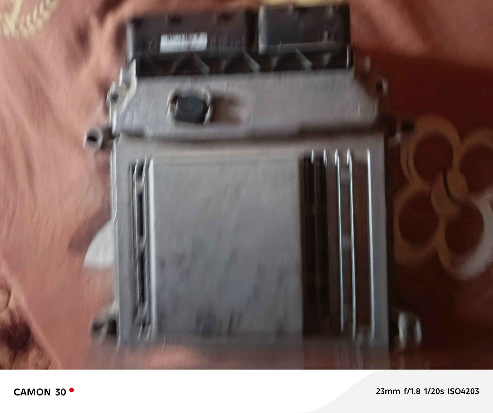 سلام عليكم غراض الانتره مقدس عقل مال حاويه  شرط الفحص مال حاويه كلمن وسعره 
وحساسات بعتهن جديدات ***********
