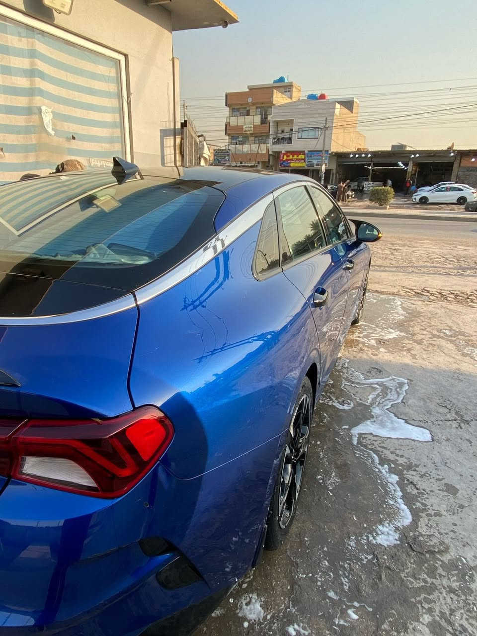 Kia K5 2022 GT-LINE 
كي فايف k5 2022
موصفات GT line 
فول الفول على الاخير  موصفات 
 1_بانوراما 
2بصمه 
3سايد بريك بصمه
5مثبت سرعه
6نضام ABS
7مانع انزلاق
8حساس  اطارات 
9بك لايت لد
10شاشه كبيره لمس
11كامره دواره
12كشافات اماميه 
13شاشه عطال 
14ويل كروم 
15ردار جانبيه 
16مراقبه نقطه العمياء 
17ردار الخطوط البيضاء  ردار امامي وخلفي وجوانب السياره 
18شاير  با المري 
19كشنات جلد اسود
20مقعد ساق كهرباء 
22نضام قياده خمس وضعيات 
23بلوتوث +usb+auX
24فول تحكم ستيرن 
25كير اوتو +عادي 
26نوتو بريك 
27الخريطه 📍
 28 زنود + ليد 
29نوتو هولد
30التشغيل عن بعد  
‏AOTO HULD 31
32تصميم خارجي رياضي 
33نضام المحلاحه
34مصابيح الخلفيه LED
35مصابيح ضباب LED
36محرك تيربو 1600
37السيارة رقم بغداد الجديد بسمي 
تشغيل عن بعد اطفاء عن بعد 
قيادة ذاتيه اربع قيادات بيها 
حادثها مثل مموضح بل صورة فقط دعاميه وبنيد بسيط وبالعراق صار بيها هلال الجاملغ الخلفي مصبوغ ومن امريكا التكمه العكس السايق كلير ونص الباب الخلف السائق صبغ

 
 يتوفر لدينا شحن الى الامارات وتركيا   
خدمة التخليص الكمركي والنقل الى جميع محافظات العراق من جميع منافذ العراق الحدودية  

للتواصل *********** بغداد 
*********** دهوك
*********** دهوك
00905348133355 تركيا 
العنوان : بغداد / البلديات / قرب جسر 7 نيسان  
دهوك / شارع بهار ستي / داخل المعارض / معرض رشيد سعيد 
#مزاد_هايدرا
