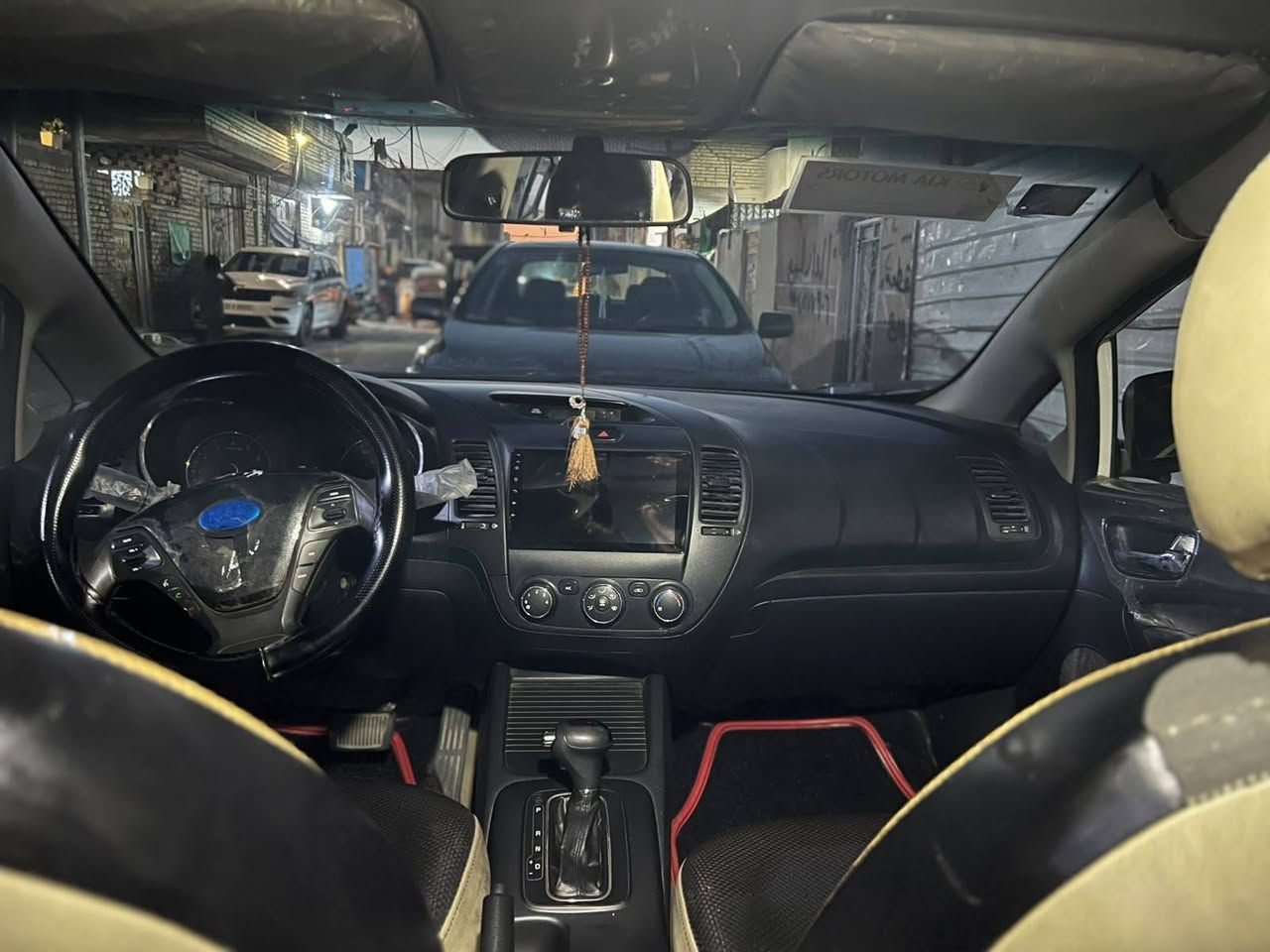 كيا فورتي موديل ٢٠١٦ سيارة جديدة خير من الله شاشة تحكمات كاملة السيارة باسمي وارد أمريكي حادثها جاملغ ايمن نفسة ما مبدل سعر السيارة ١٠٨ وبيها مجال بسيط للشراي للاستفسار الاتصال على الرقم ***********
