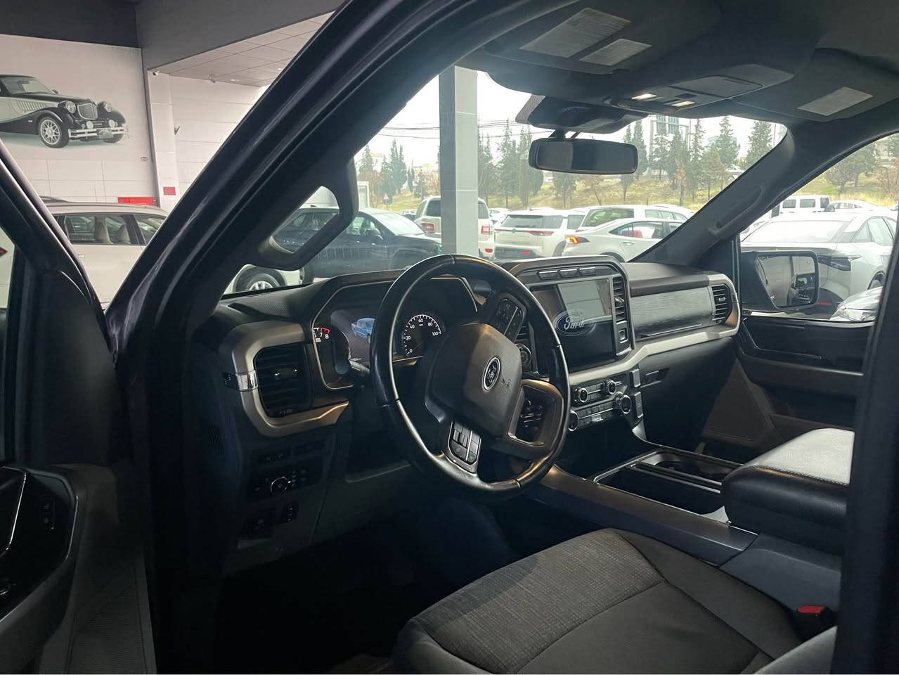 سڵاو هاوڕێیان فۆرد F-150 2021 وارد ئەمریکی XLT بێ بۆیاخ سەیارەکە زۆر جائیز و تازەیە بە نسبەت لێدراوی هیچی نییە ٢ پەڵە تەعدیلی بچوک ئێرباگ بەس سوکان سیستمە سەیارەکە زۆر جوان و تازەیە ٩٩،٠٠٠کم ڕۆشتووە سعری ٢٨٨ گەڵاو معامەلە (***********) السليمانية, العراق
