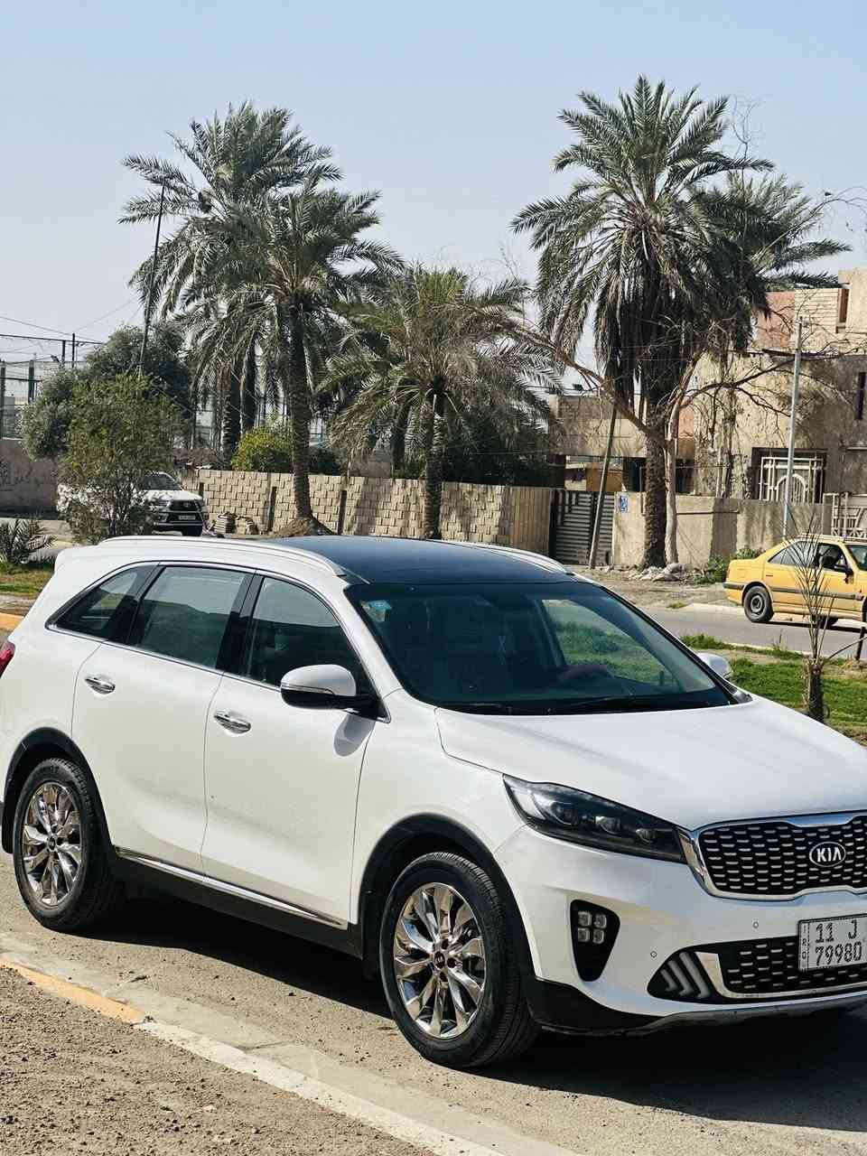 السلام عليكم
سورنتو 2020 خليجي ✅✅ 
مكفوله كفاله عامه من لصبغ ولشخط ولرصعه ✅ 
سياره بيها بارد بسيط فقط بدون صبغ 🔥 

فول مواصفات 1/1 

1-بانوراما 
2-شاشه كبيره 
3-كشنات كهربائي 
4-صندوق كهربائي 
5-سبعه راكب 
6-ثلاث قطع تبريد 
7-عدسه كاميرا 1 خلفيه 
8-رادار امامي 
9-رادار خلفي 
10 رادار جانبي 
11-مكينه 3600 
12-سايد بريك (رجل) 
13-لد ضوئي 
14-تحكمات ستيرن _درايف مود_سمارت مود_سبورت مود
15-شحن ذاتي 
16-منفذ شحن لاسلكي 3 

وبعد بيها مواصفات هواي 🔥 
سياره جديده جداً دينار ميحتاج تصرف عليها 
كامله من ناحية حداديه وصدر كله جديد ✅ 
السعر 267 ورقه وبيها مجال بسيط جداً 🔥 
السياره بأسمي شخصياً 
مكان السياره بغداد 
للأستفسار *********** 📞📞
