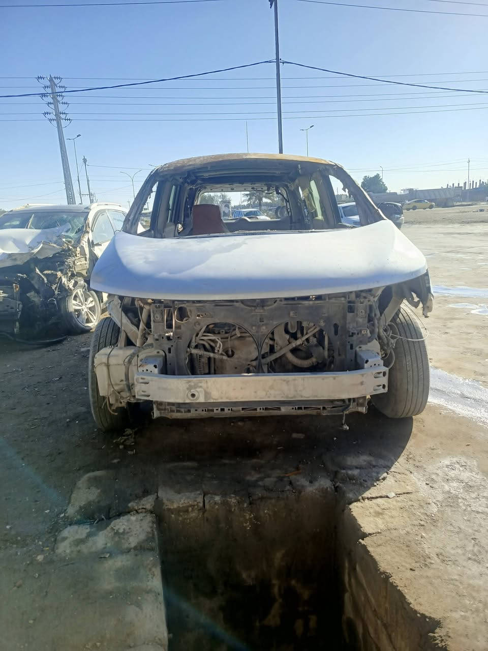 السلام وعليكم كوست 2015تعرضت لحادث وتقريبا كملت سمكر ع وضعه بغداد وهذا رقم راعيها***********
