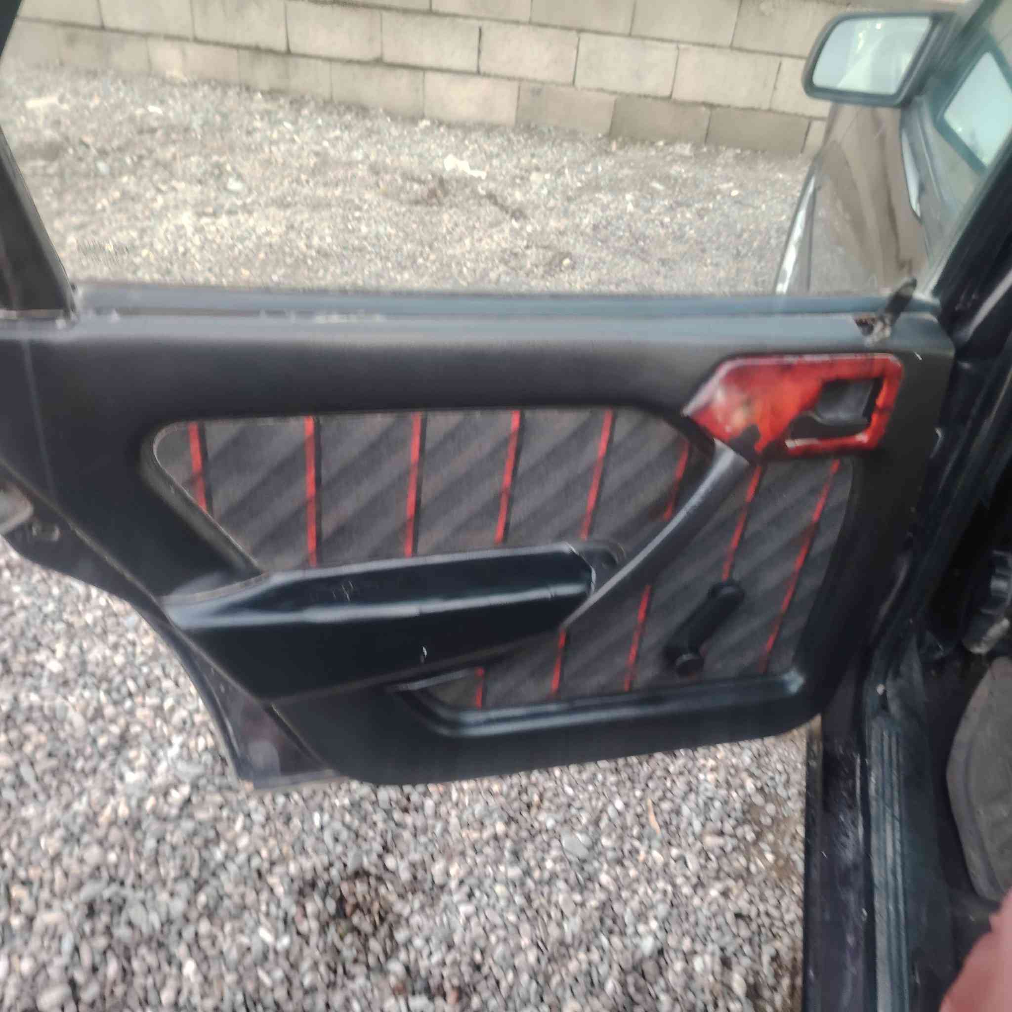 السلام عليكم.. الفكترا حجم ١٦ بدون ضرر علا وضع البلاد شرط.. كير محرك شرط قايش عريض بس هلالات معجون بدون تعمير سنويه لل ٢٩ كابون بانزين بيها تحويل مباشر ماسوي وكاله صبغ بخ جماليه فقط استفسار أكثر اتصل ***********.. (مكلف بنشر)
