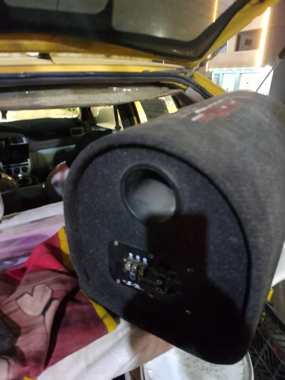 هونات بوش و شاشه و مضخم للبيع نتصال ع هذا الرقم  *********** بي واتساب
