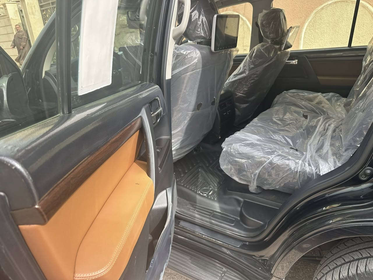 لاندكروز 2019 ماشية 106  كغم السعر 5 دفاتر‬
اتصال‭0783 271 2887‬
