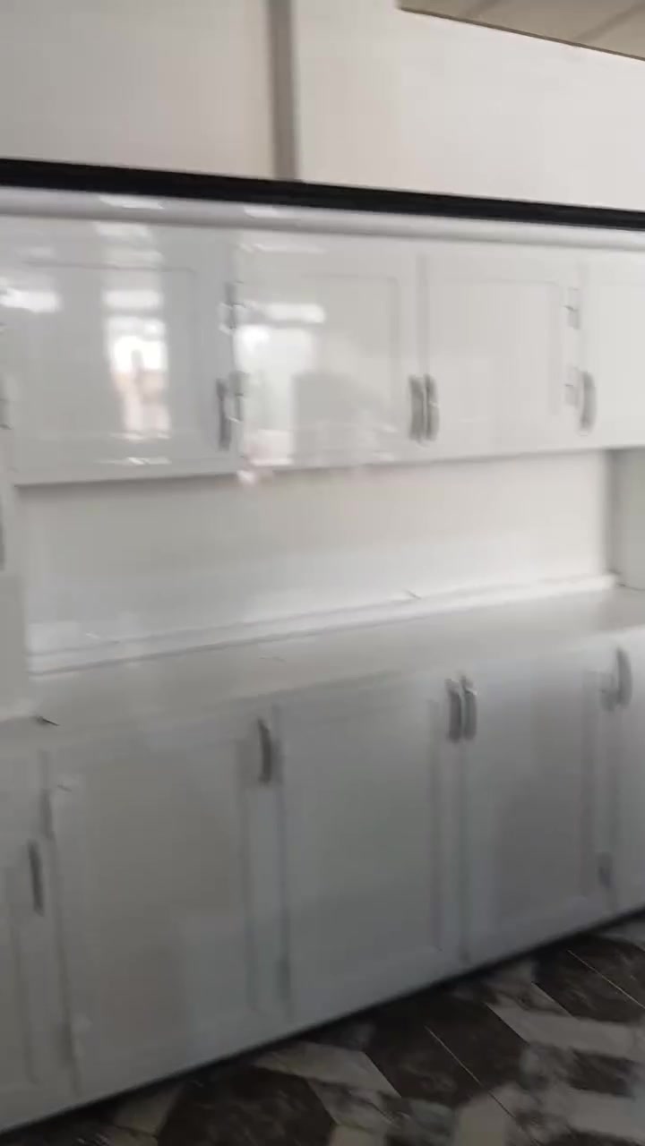 ***********
