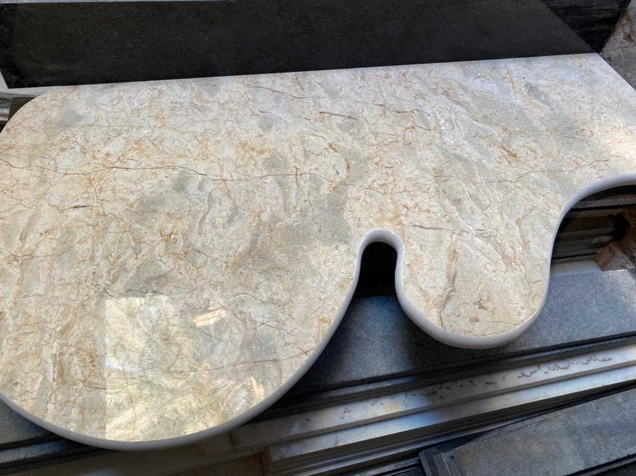 ☘️جمال الرخام بتدرج ألوانه ولا شئ يضاهي الطبيعة☘️

تم وبعون الله وصول مرمر إيراني (ميناتور سوبر) وبكافة القياسات
1) لوح 70*140*3 سم ميناتور سوبر 
2) بايات 35*120+140*3سم ميناتور سوبر 
3) ارضي مرمر60*60 سوبر 

كل ذلك تجدوه في الماسّ للسيراميك والمرمر 

📍العنوان: الديوانية _حي الحضارة_مقابل معمل ثلج الحيدري 

للاستفسار والطلب الاتصال:
***********

‭0781 829 0908‬
