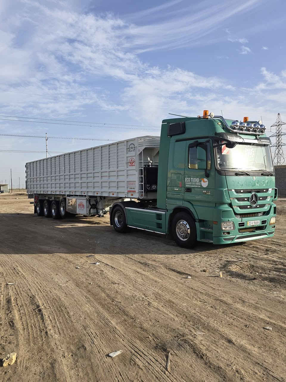 للبيع اكتروز 2007 عرجه 12 نمره مكينه 1844 تخم تاير جاهزه للعمل ***********
