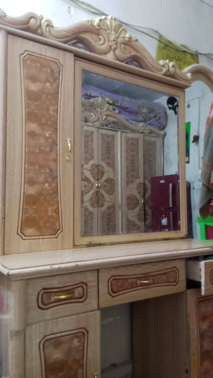 مكلف بلنشر مكلف بلنشر.   .... السلام عليكم  اغراض بيت للبيت   قيم باليرضي الله واخذ. مكاني نصر مهندسين   ***********
