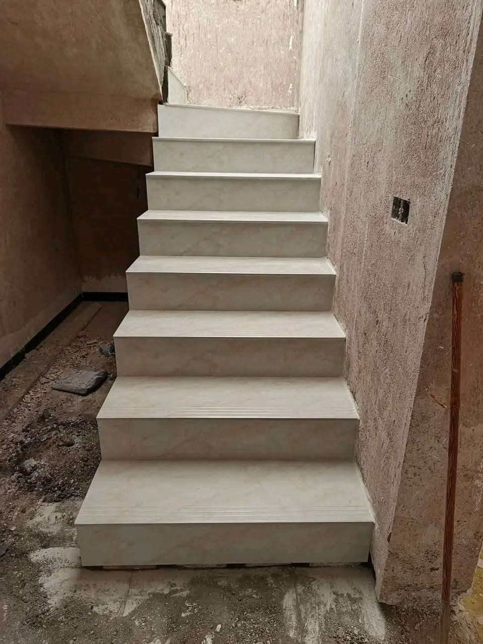 خلف سرميك بورسلين مرمر كاشي درجة اولى 
***********
